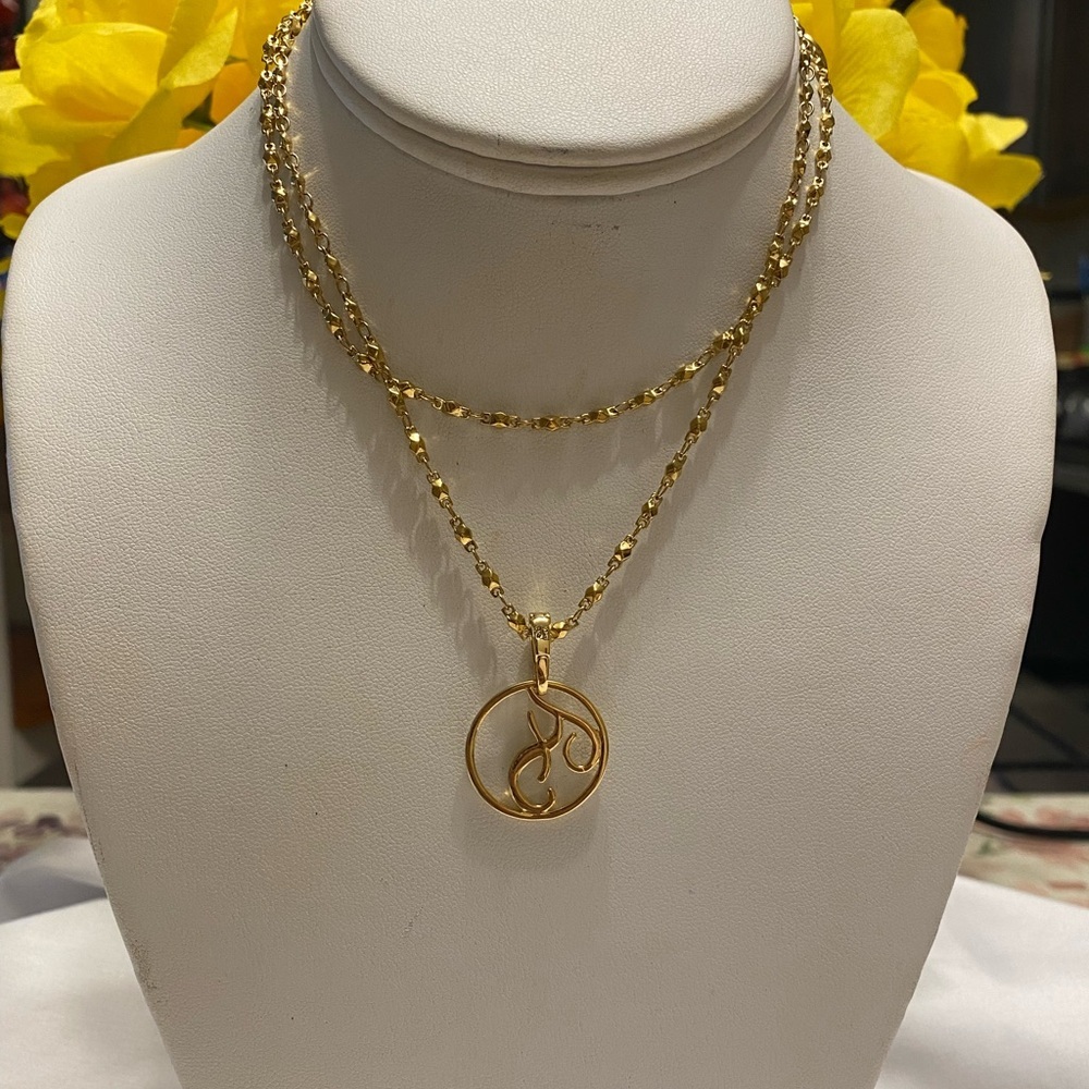 Round Traditional String Necklace - image 8